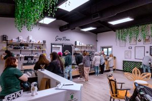Grey Moon Cannabis - Jal